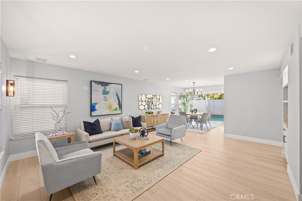 15 Bluecoat, Irvine