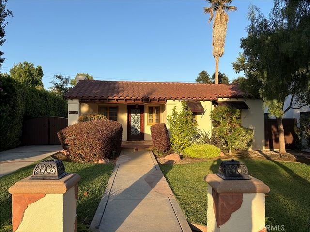 402 Virginia, Pasadena