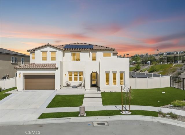 28631 Bloom, Saugus