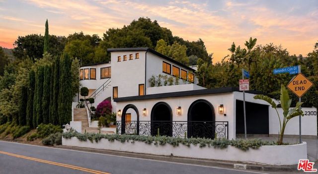 2300 Benedict Canyon Drive, Beverly Hills