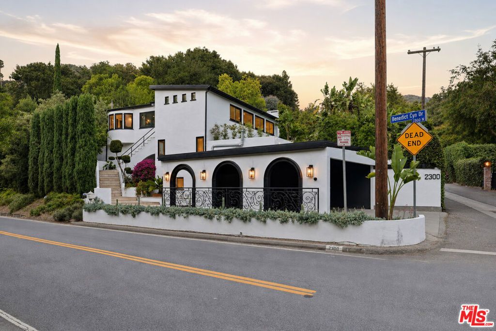 2300 Benedict Canyon Drive, Beverly Hills