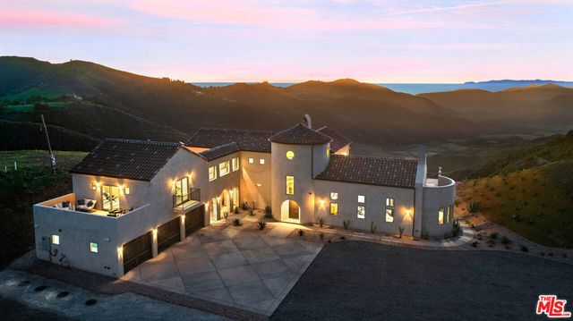 8567 Rd Mipolomol Road, Malibu