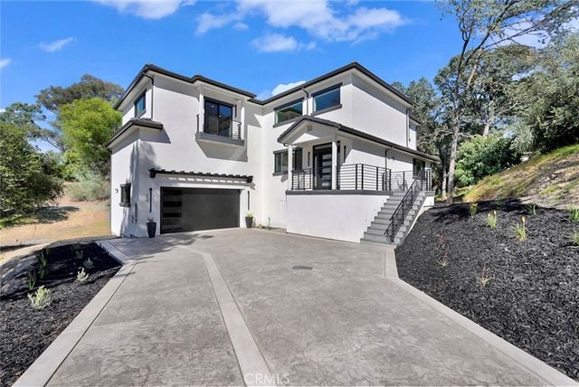 805 Lode Court, Valley Springs