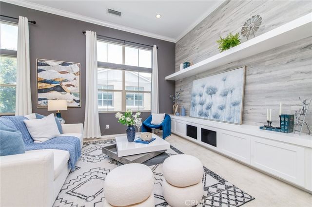 68 Rose Arch, Irvine