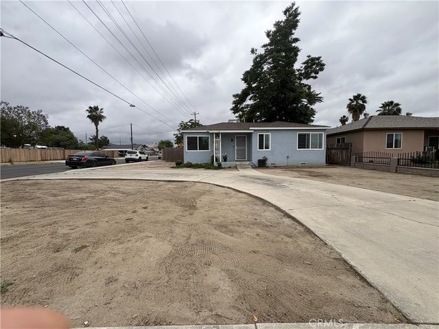501 W Latham, Hemet