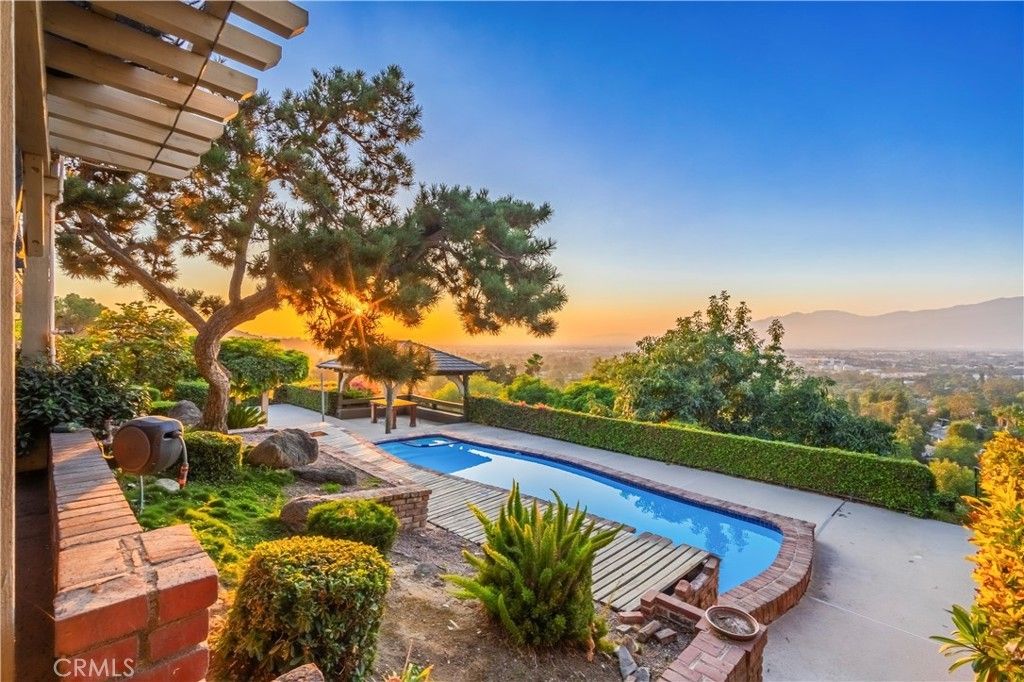 2333 N Coronet Court, Covina