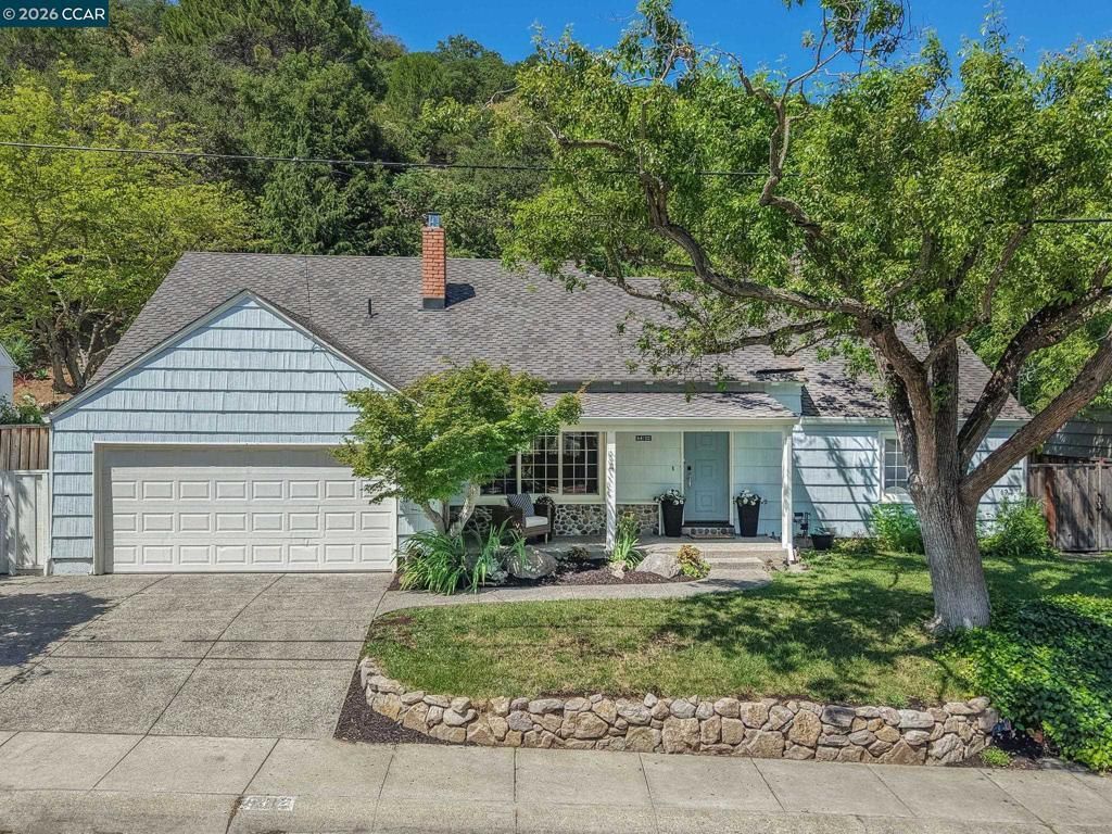 5412 Degnan Dr, Martinez