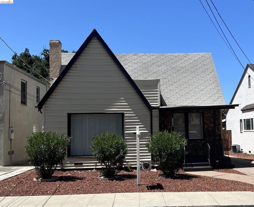 1376 Elm Street, Pittsburg