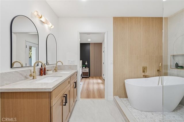 3308 Faust, Long Beach