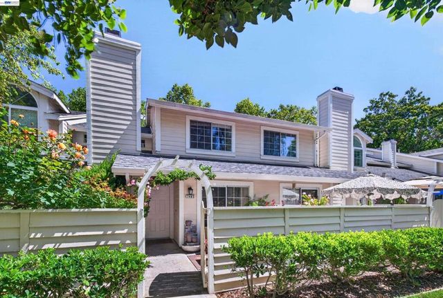 7483 Stonedale Dr, Pleasanton