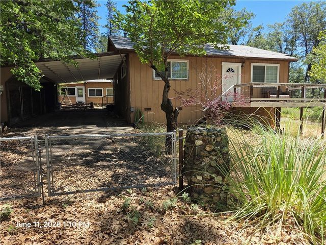 10498 Redwood Road, Loch Lomond