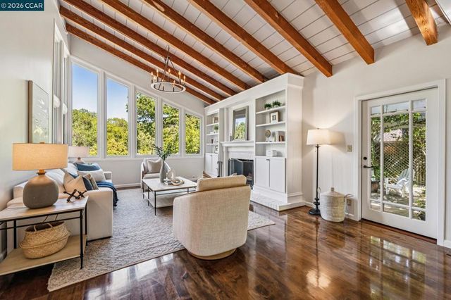 3620 Madrone Drive, Lafayette