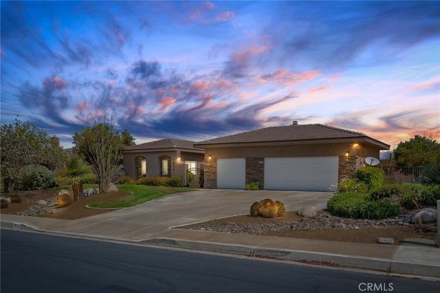 19274 Kanbridge Street, Apple Valley