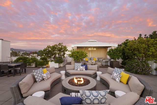 450 N Palm Drive # 507, Beverly Hills
