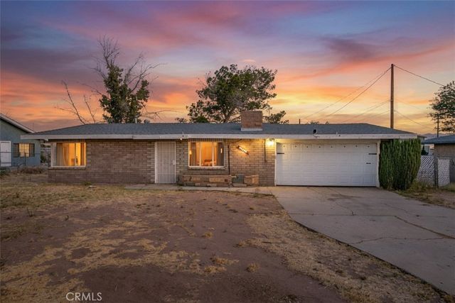 21798 Standing Rock Ave, Apple Valley