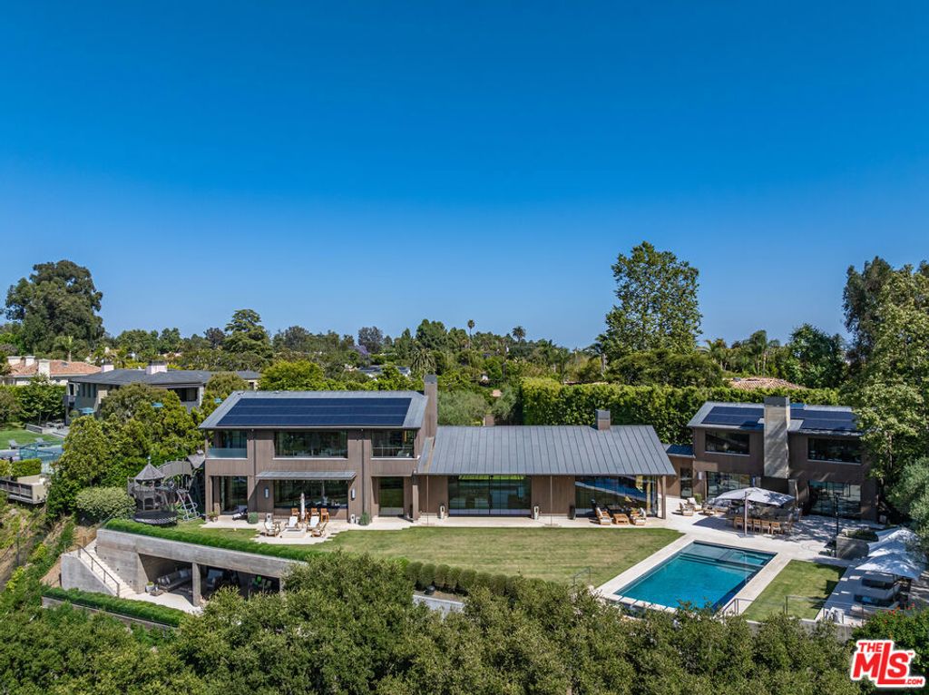 859 Woodacres Road, Santa Monica