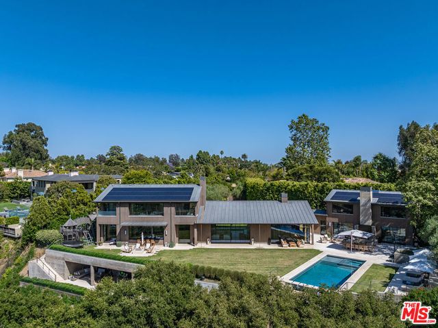 859 Woodacres Road, Santa Monica