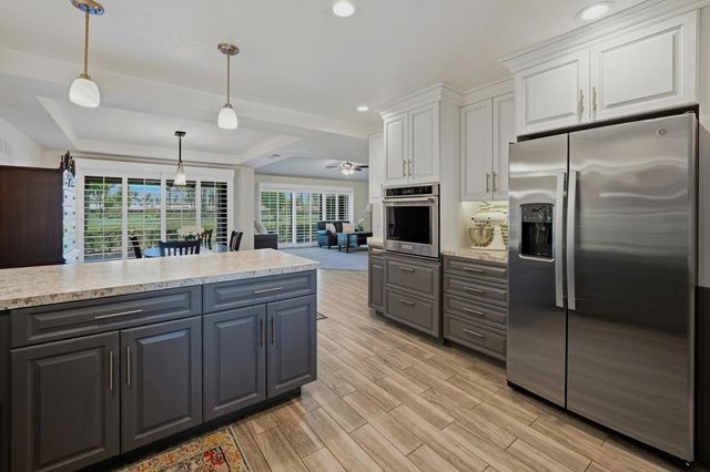 31 Camisa Lane, Palm Desert