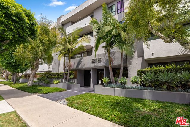 12115 San Vicente Boulevard # 111, Los Angeles