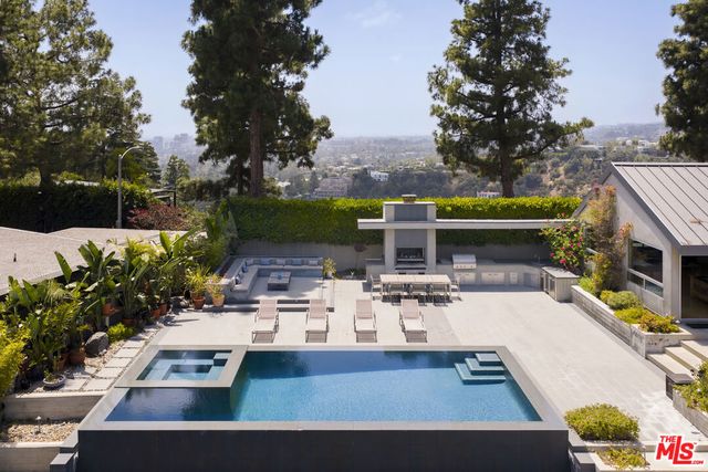 1270 Lago Vista Drive, Beverly Hills