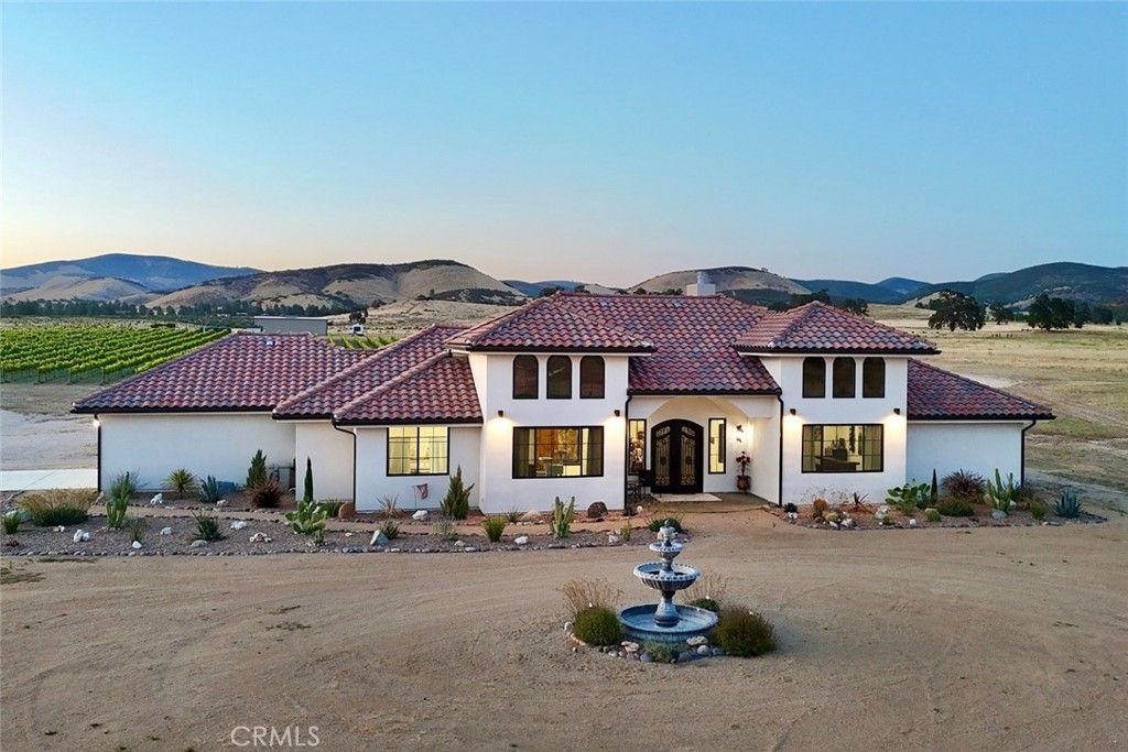 50645 Lockwood Road, Lockwood