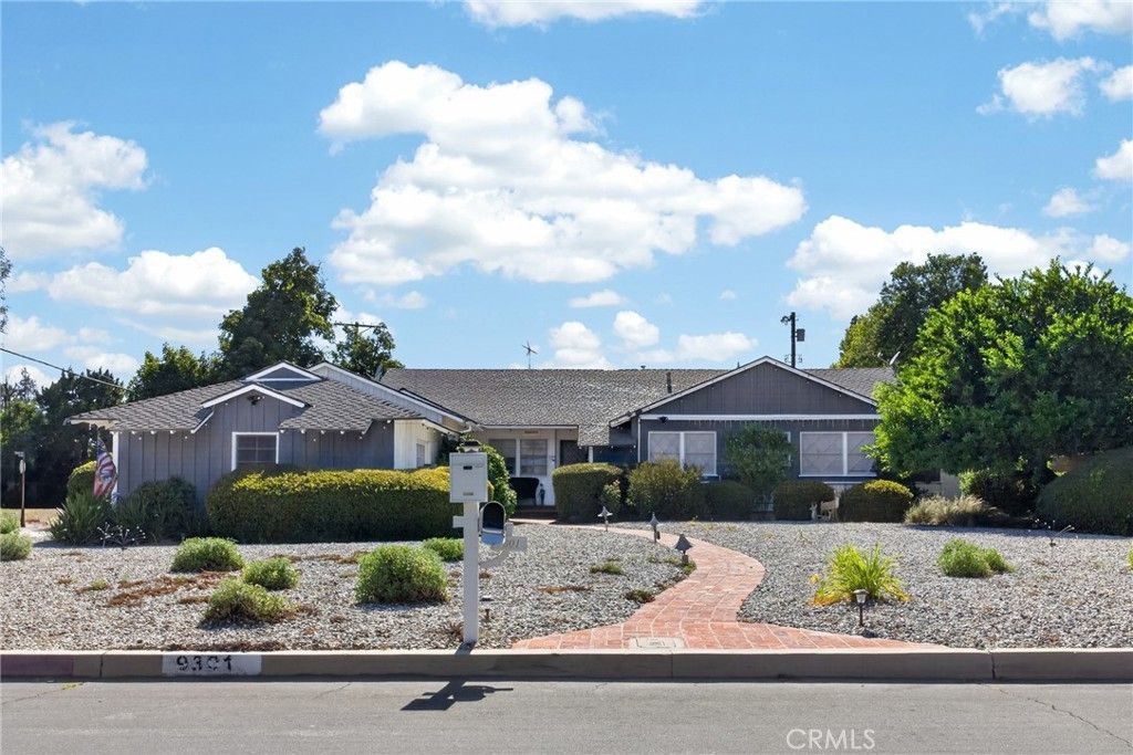 9301 Lasaine, Northridge