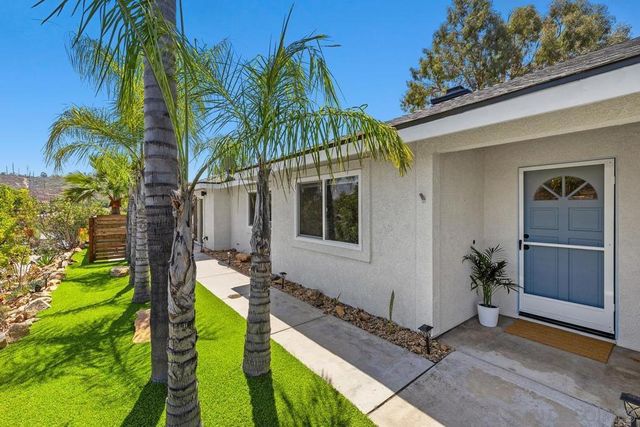 13309 Lakeview Way, Lakeside