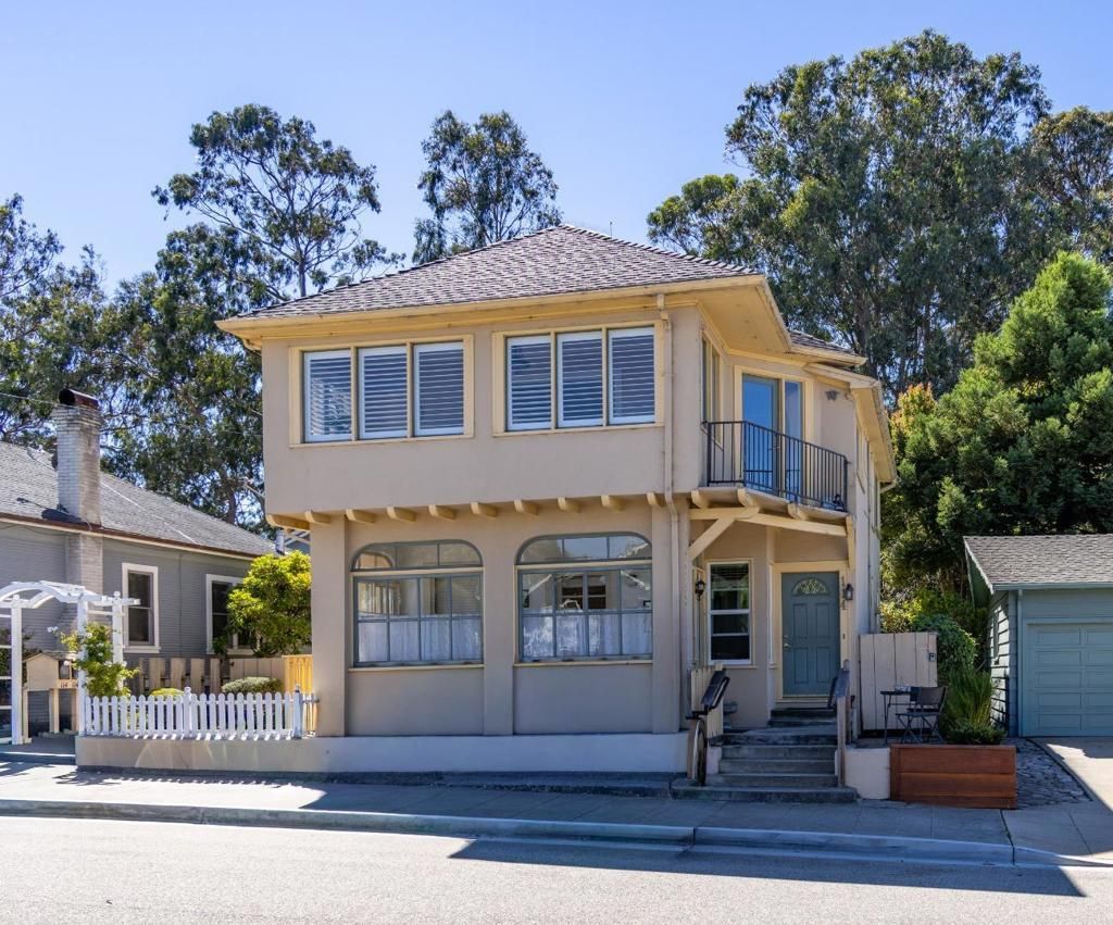 114 Carmel Avenue, Pacific Grove