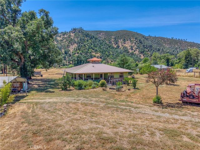 1623 New Long Valley Road, Clearlake Oaks