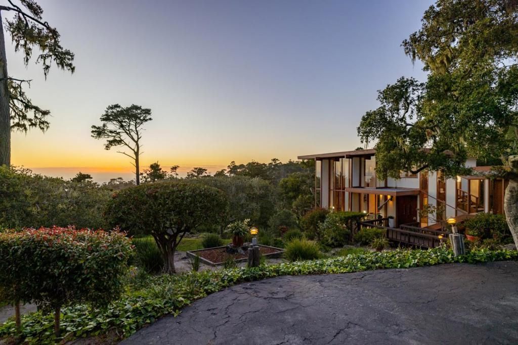 Corona Road, Carmel