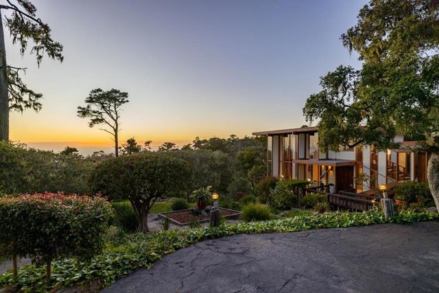 Corona Road, Carmel