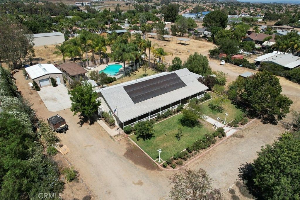 21360 Como, Wildomar