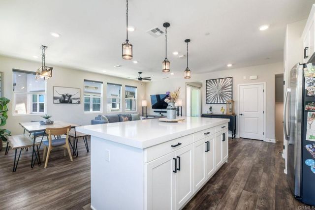2510 Cheyne Way, Oceanside