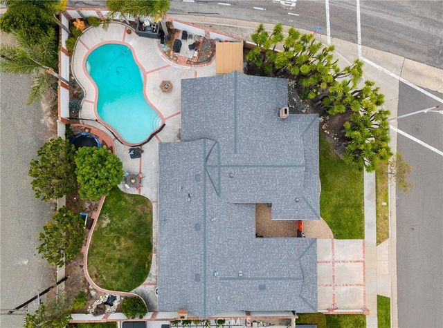 5471 Meadowlark Drive, Huntington Beach