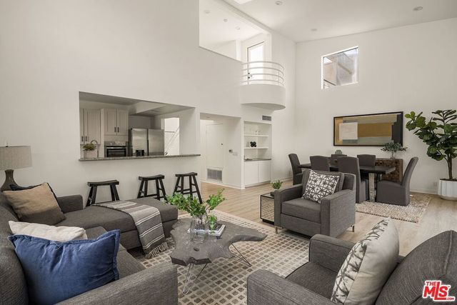 1617 S Beverly Glen Boulevard # 404, Los Angeles