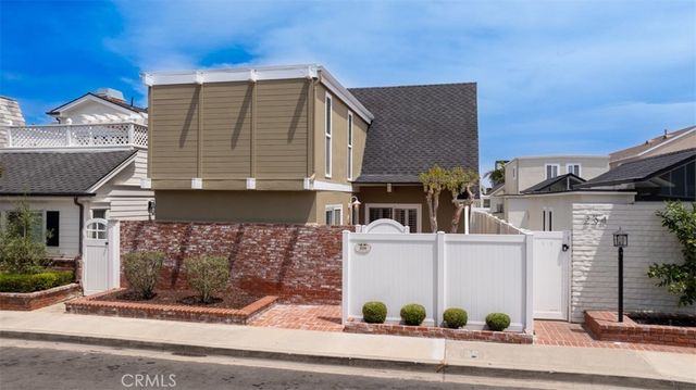 238 Walnut Street, Newport Beach