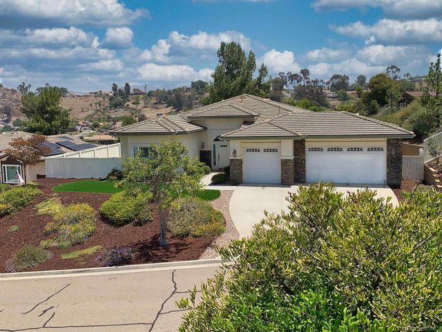 8836 Diamondback Dr, Santee