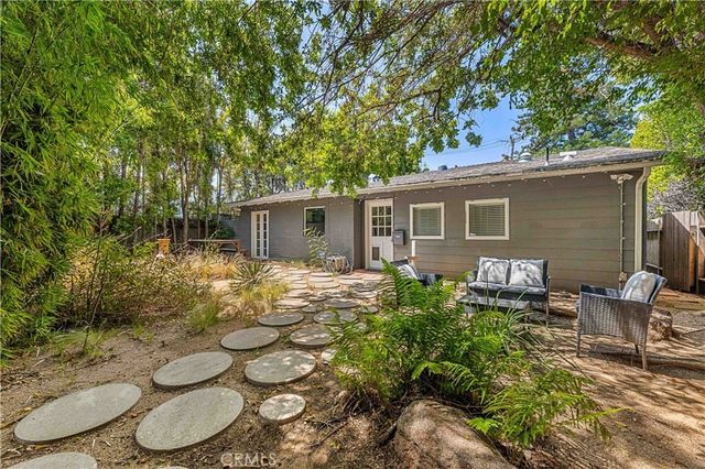 2361 Pelham, Los Angeles
