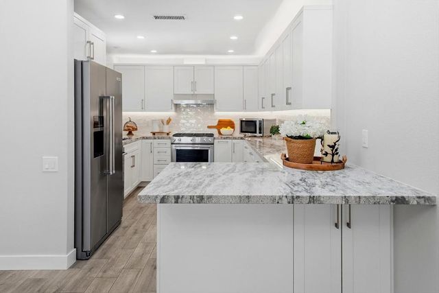 48963 Canyon Crest Lane, Palm Desert