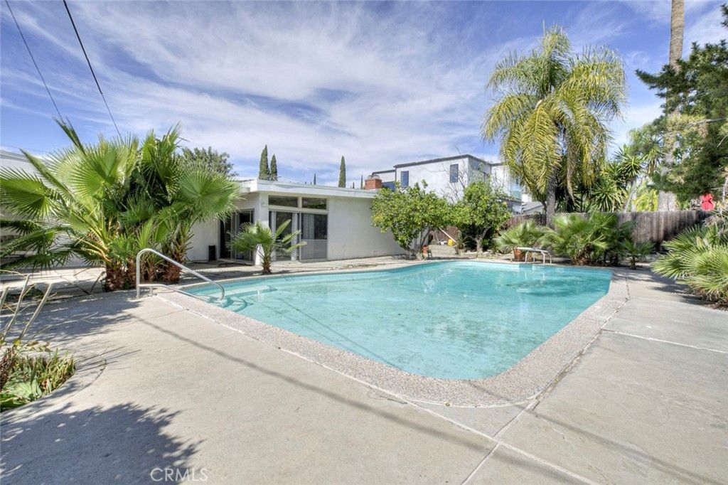 10412 Reseda, Porter Ranch
