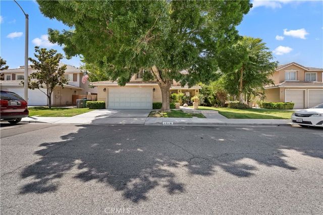 1516 W Avenue H4, Lancaster
