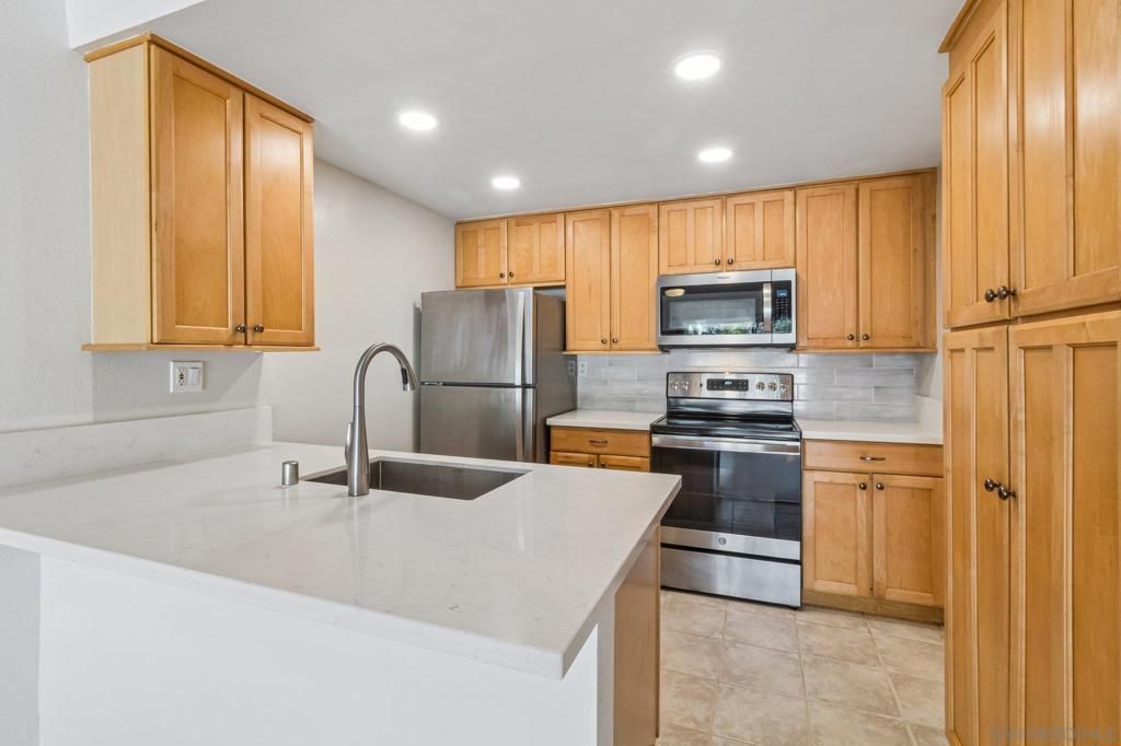 10767 San Diego Mission Road # 213, San Diego