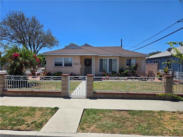 9158 Olive, Bellflower