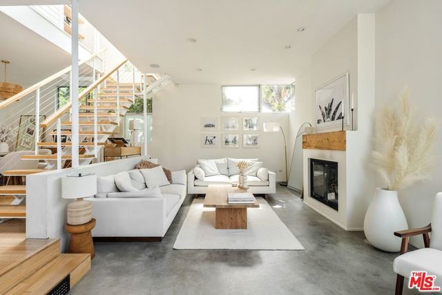 844 California Avenue, Venice