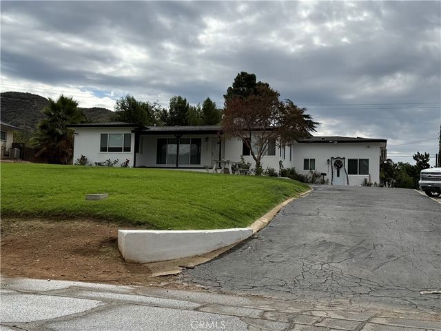 36041 Highland, Yucaipa