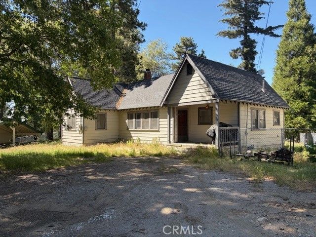 22228 Forest, Cedarpines Park