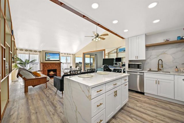 1855 Diamond St # 5-327, San Diego