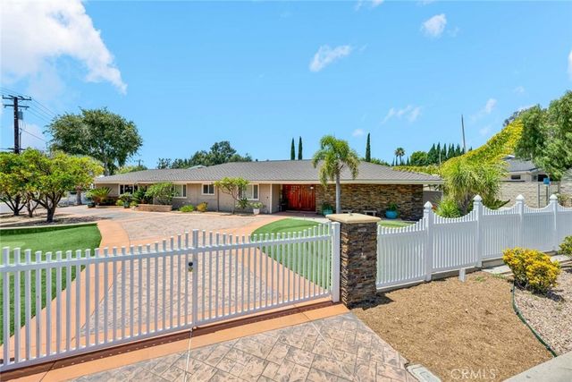 18381 Serrano, Villa Park