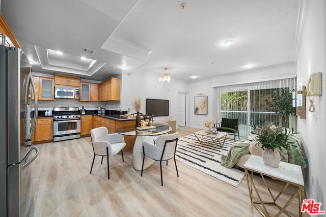 1128 S Serrano Avenue # 104, Los Angeles
