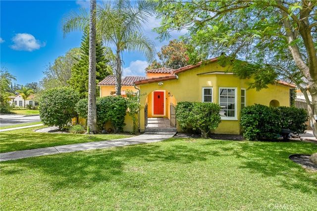1102 Olmsted Drive, Glendale